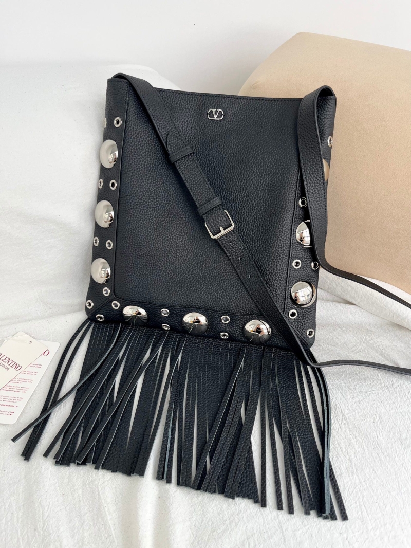 Va1e*ntin0 satchel bag